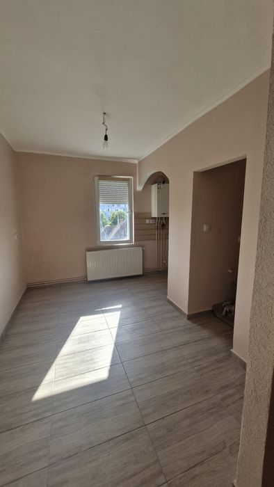 Apartament 2 camere, 54 mp - Cartier Victoriei, Târnăveni, jud. Mureș