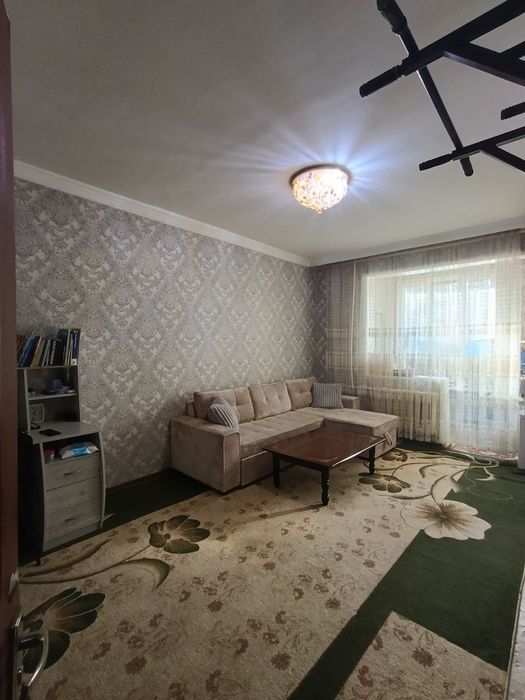 Метро Космонавтов, Метро Ойбек продою квартиру 4/9/9 100м2 В Центре