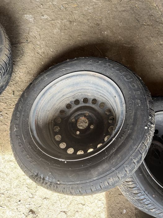 Диски с шинами на