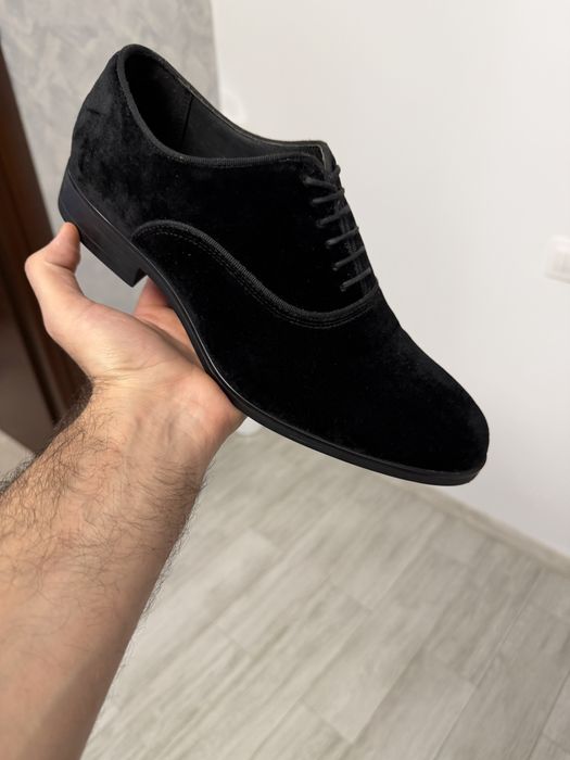 Vând pantofi Zara marimea 43