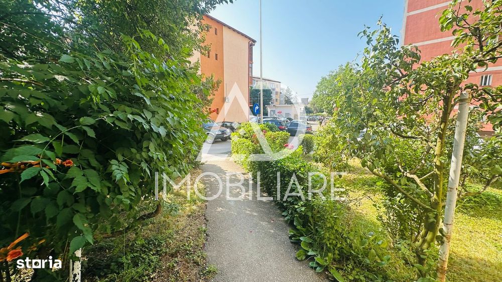 De vânzare, apartament cu 3 camere și terasă proprie, zona centrală — fotografia 3