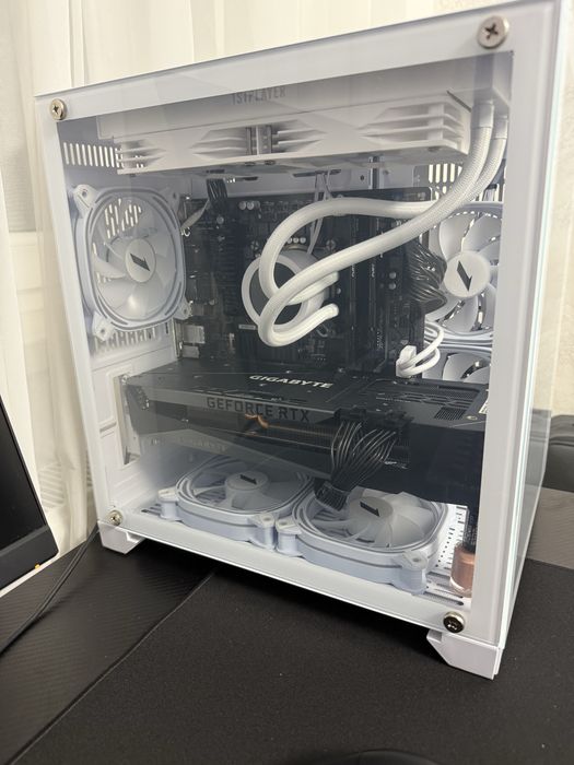 Vând PC GAMING i5 14600k cu 3070TI 8 GB