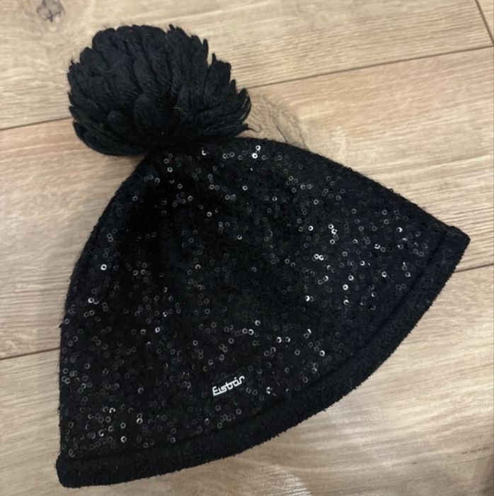 Caciula Eisbar cu paiete din lana