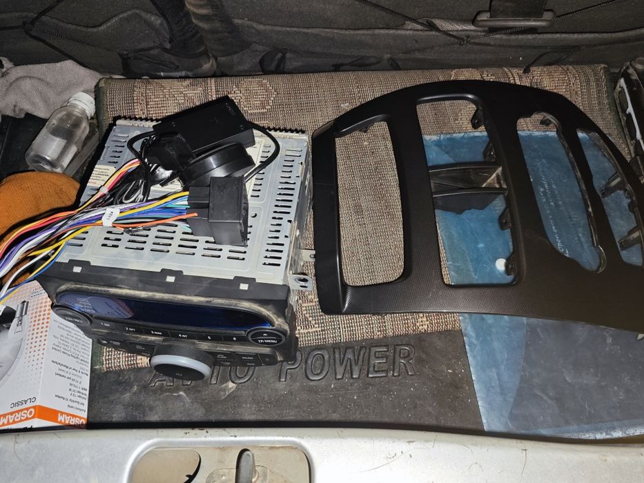 Spark mafon ramkasi bilan va can bus shteker bilan sotiladi