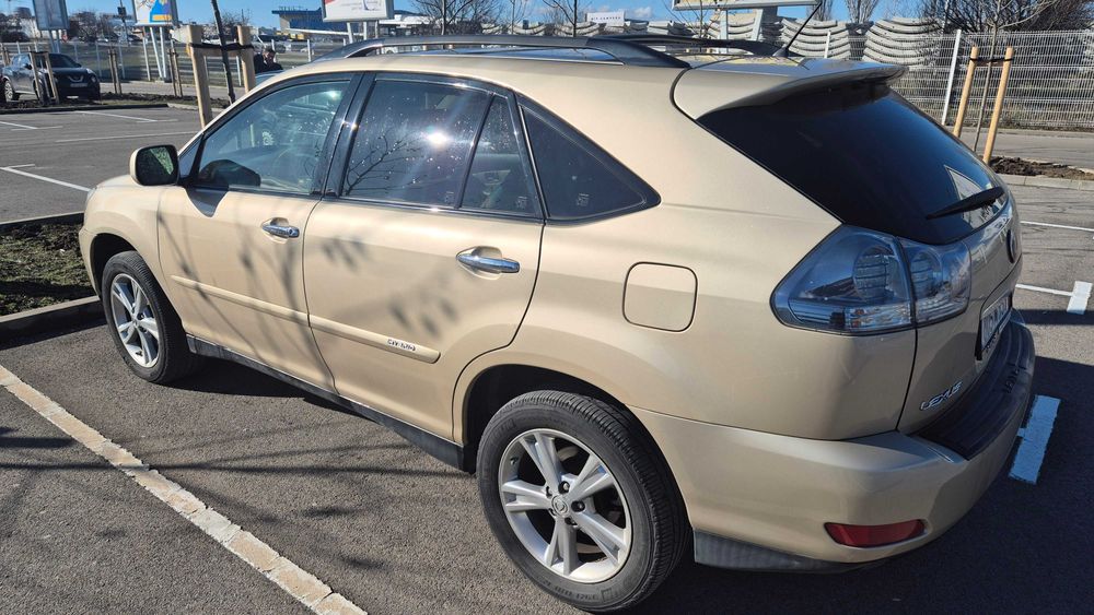 Продавам джип Lexus RX400H