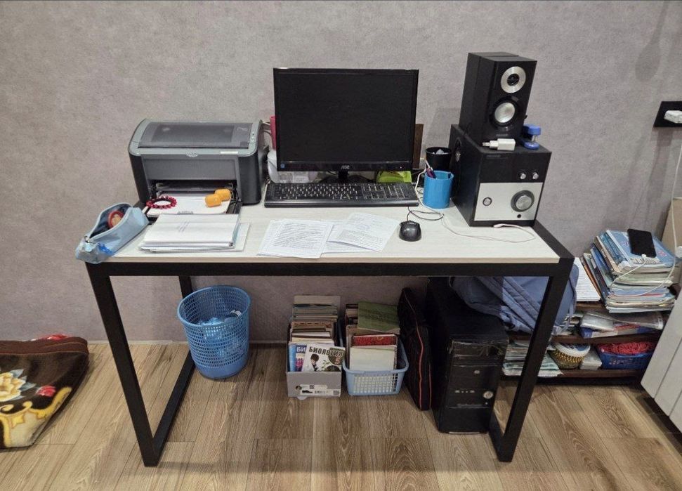 Продаётся рабочий стол