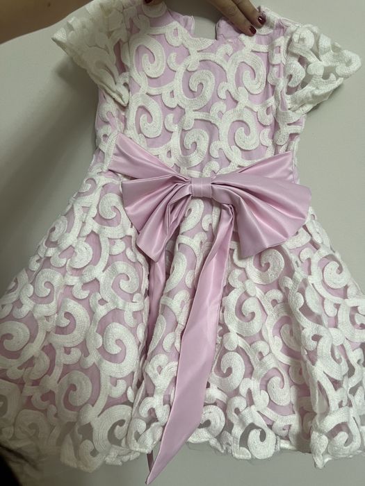 Продам детское платье  3000 тг