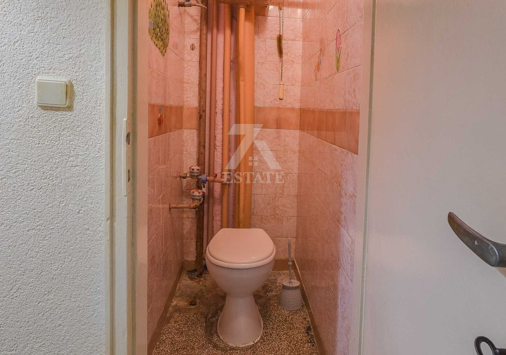 Продава 2- стаен апартамент в ж. кв. Борово- гр. София