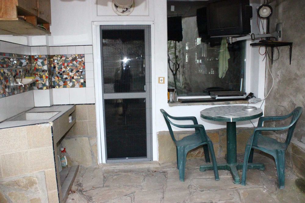 Дава се под наем Етаж от къща в Шумен, Болницата - 50 кв.м за 127.5 € - Снимка #7