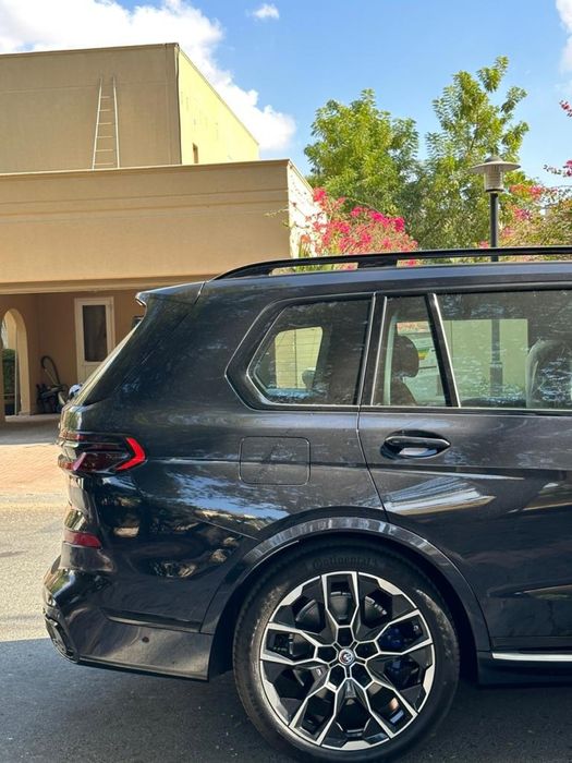 BMW X7 40i re-styling 2023