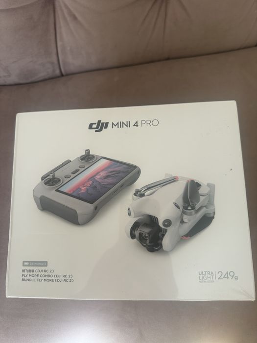 DJI Mini 4 Pro Fly More Combo RC2 4K
