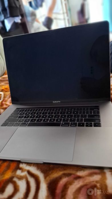 Macbook Pro A1707  16/512gb core i7
