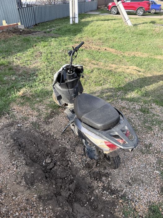 Продам скутер м 8