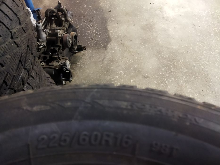 Шины зимние 225/60/16