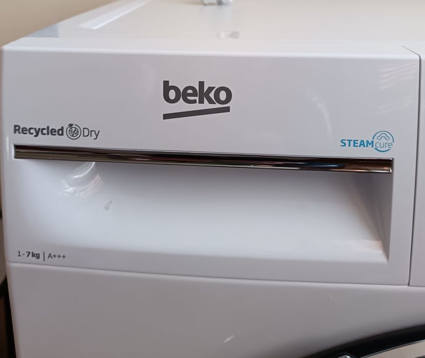 Сушилня Беко B3T41242. Кондензационна с термопомпа. 7кг. А+++