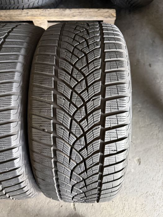 4 anvelope iarna 225/45/17 , GoodYear 7-7.5 mm !