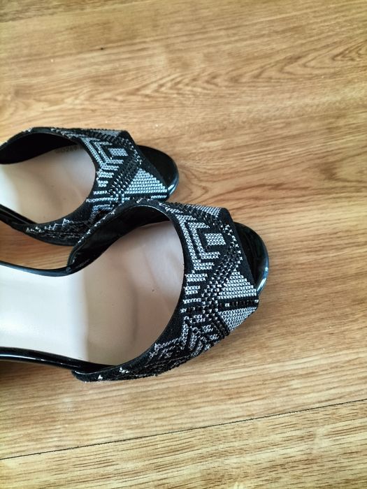 Продам танкетку 37 размер