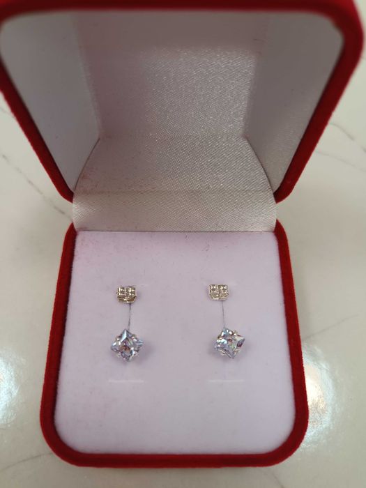 Сребърни обеци, обици с камък