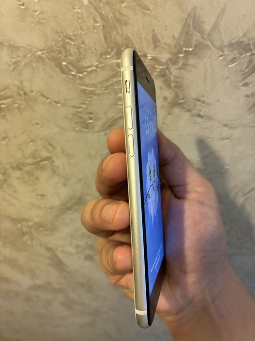 iPhone SE 2020, 128гб