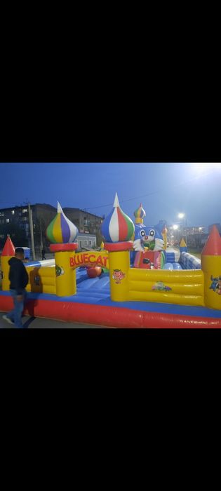 Надувной батут с насосом