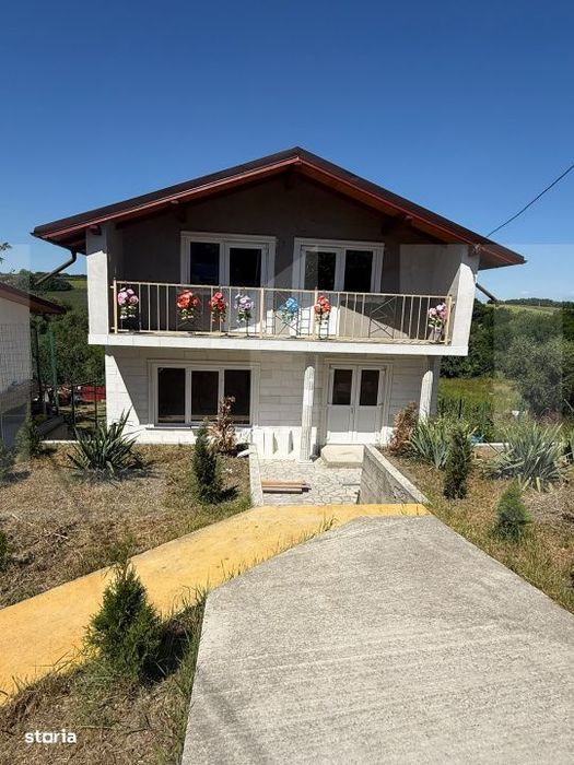 Casa individuala 165mp, teren 246mp - Zona Cismea, Botosani