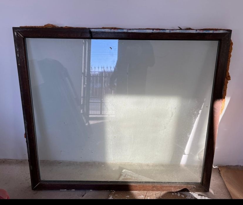 Geam termopan wenge maro alb fix 138 x 120