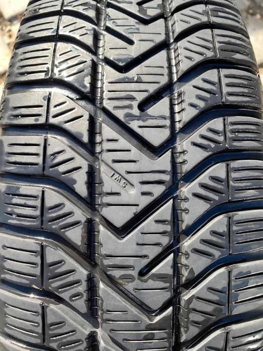 Cauciucuri Pirelli cu jante de aliaj 195/65/R15