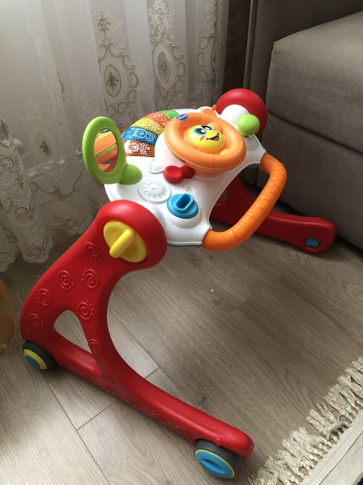 Музыкальная игрушка на колёсиках