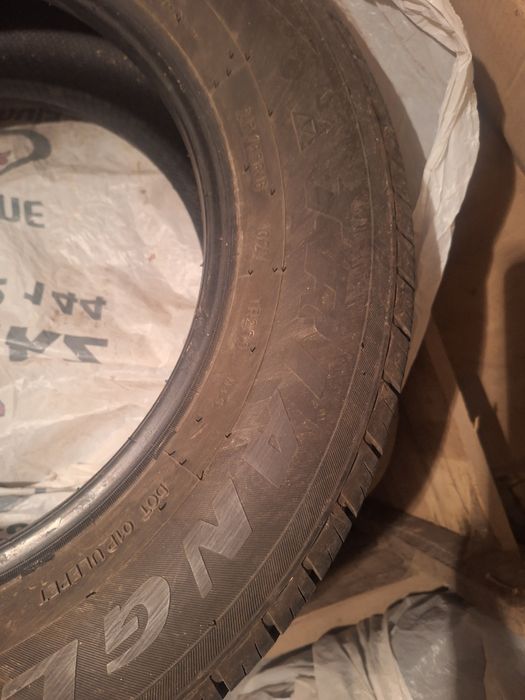 Продам шины б/у в хорошем состоянии