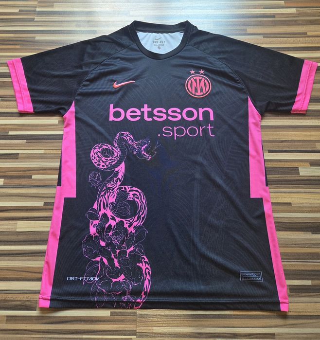 Inter'Pink Snake' | Флуоресцентен Streetwear модел | S