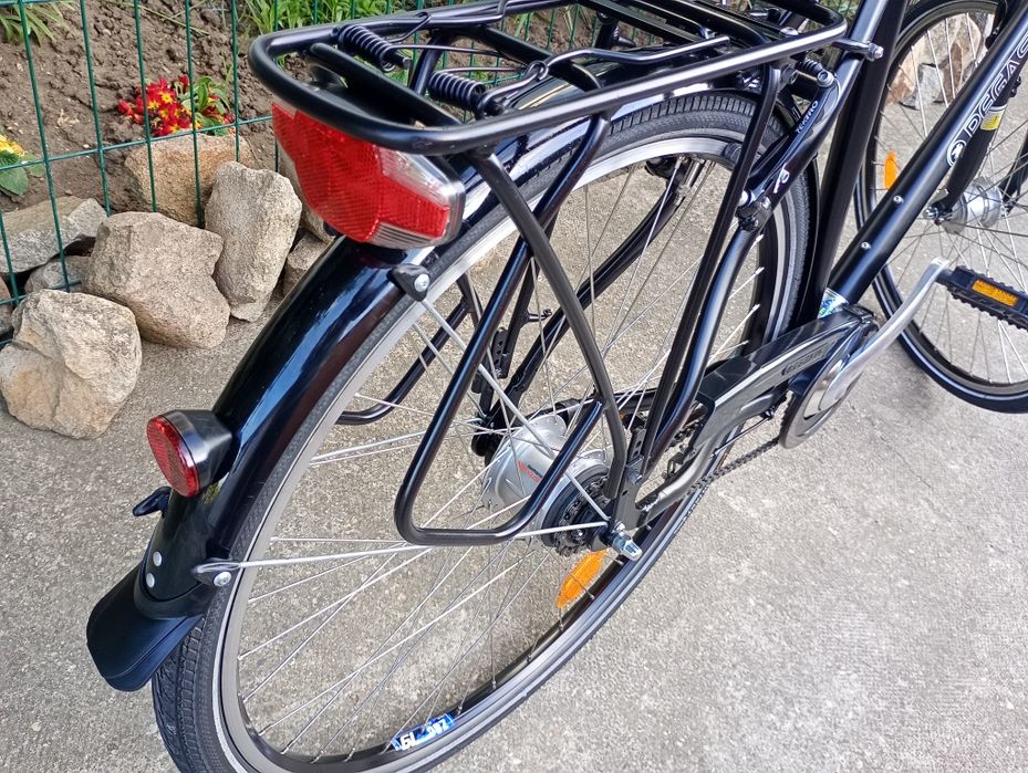 Vând bicicletă bărbati Pegasus Premio,de 61 cm,negru,cu 8 viteze butuc NEXUS !