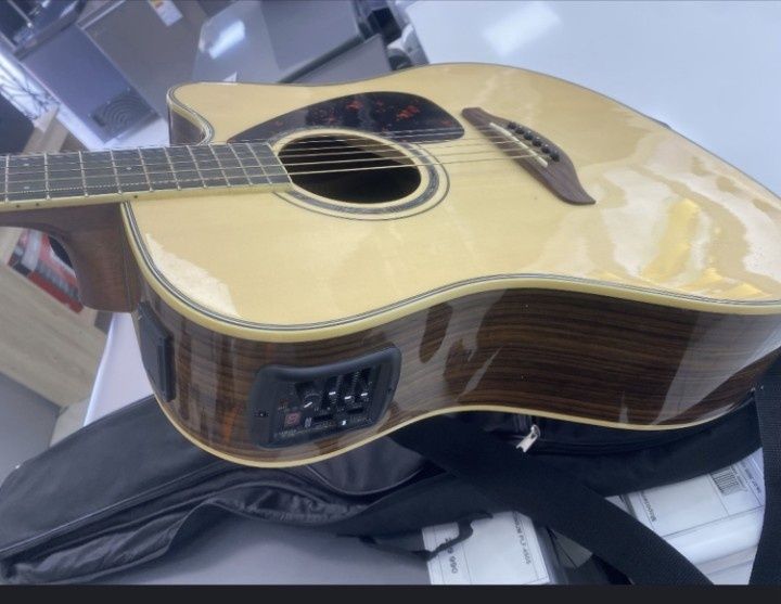 Yamaha FGX830C элекстро