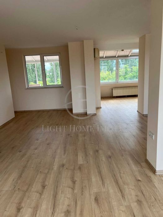 Продава се Тристаен апартамент в Пловдив, Кършияка - 220 кв.м за 2037 €/кв.м - Снимка #4