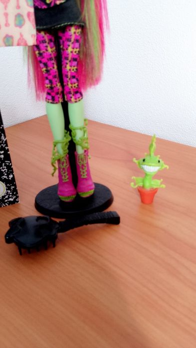 Păpușa Monster High Venus McFlytrap G1  Basic