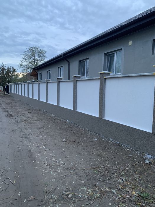 Executăm tencuială mecanizată, rigips, finisaje și garduri în jud. Constanta