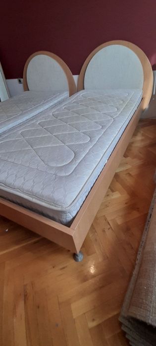 Две легла с матраци