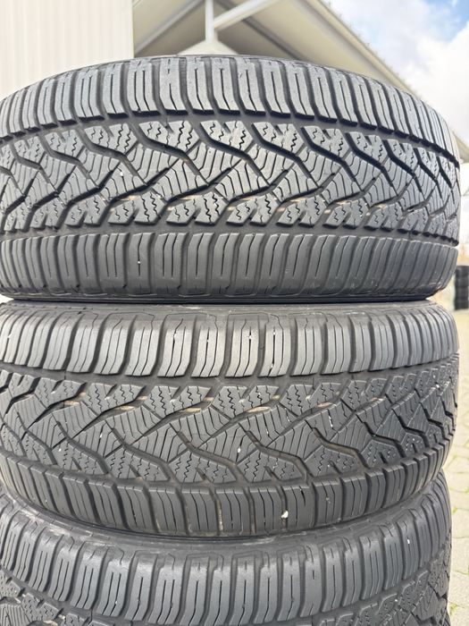 4 бр Почти нови всесезонни гуми Barum Quartaris 205/55/16