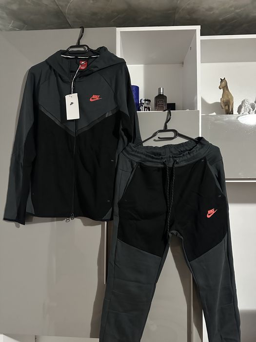 Nike Tech Fleece