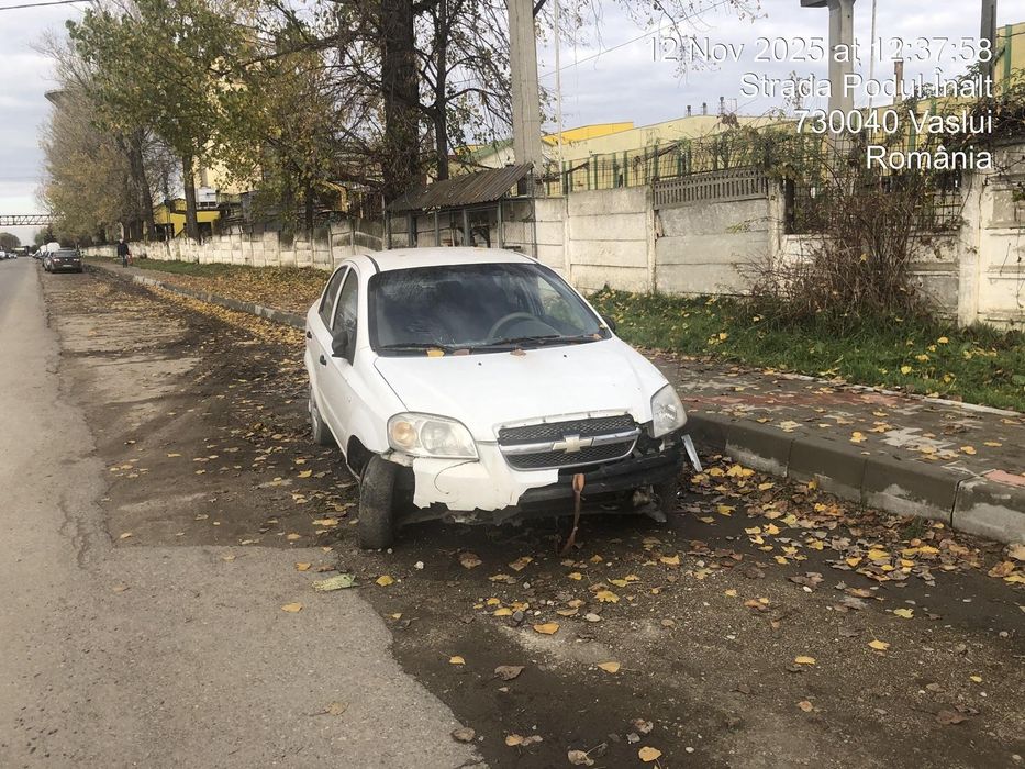 Este in Vaslui masina,motor,cutie ok ambreaj schimbat AC