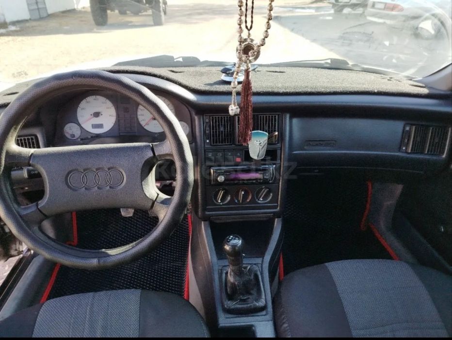 Продаю Ауди 80 б4 1992года