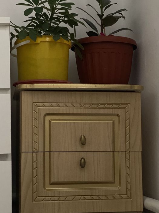 Комод с зеркалом и тумба