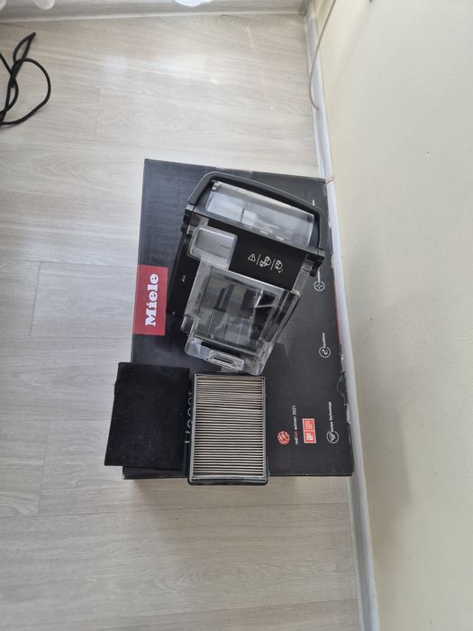 Прахосмукачка Miele Boost CX1
