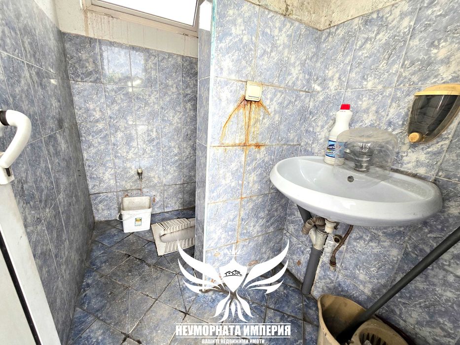 Дава се под наем Склад в Асеновград - 250 кв.м за 409 € - Снимка #8