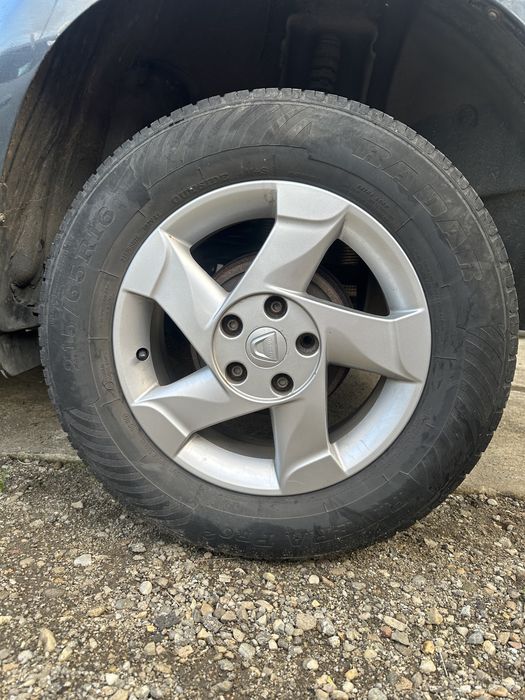 Roti aliaj cu anvelope 2024 r16 dacia duster