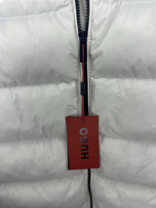 Vesta Hugo Boss ,noua cu eticheta!