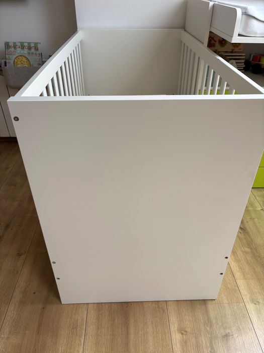 IKEA STUVA легло и маса за повиване