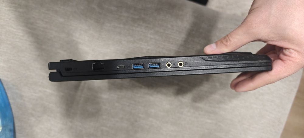 MSI GF63 thin MS16R5