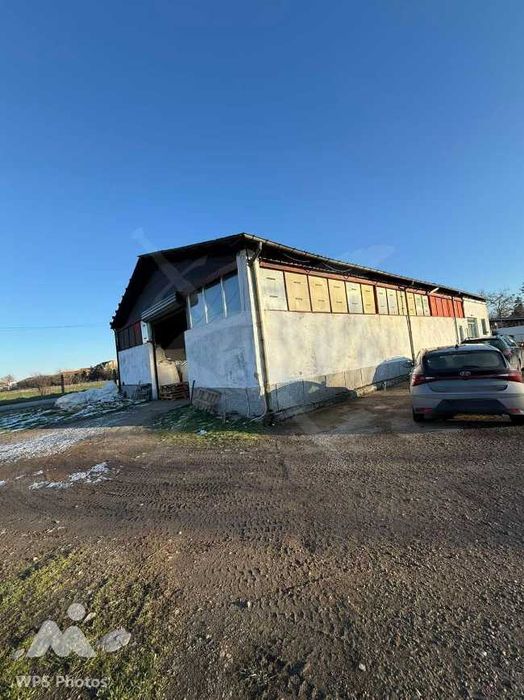 Парцел с две халета в Първомай 97661