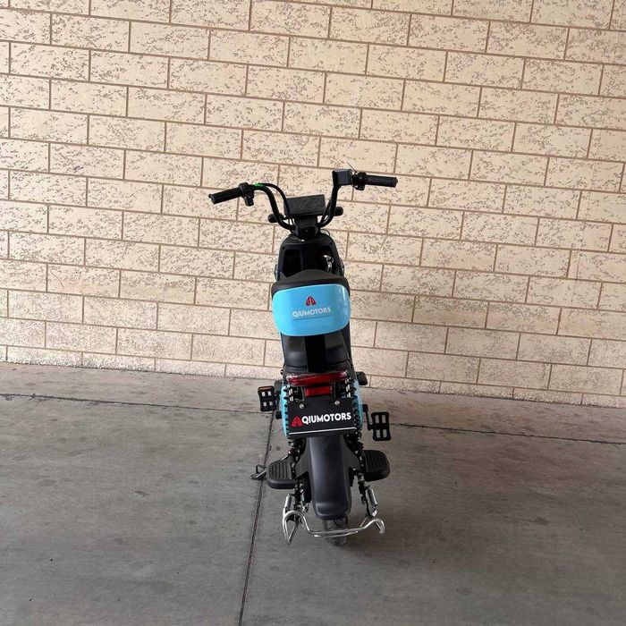 Skuter qiumotors