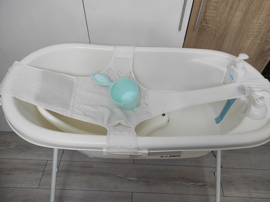 Ваничка за къпане на бебе със стойка на Cangaroo